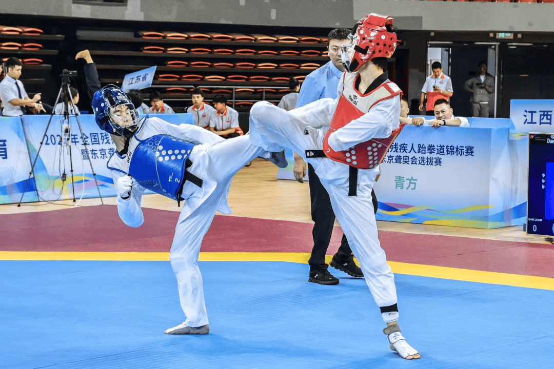 包含江西队实力出击,大比分胜出稳拿晋级资格的词条 包含江西队实力出击,大比分胜出稳拿晋级资格的词条